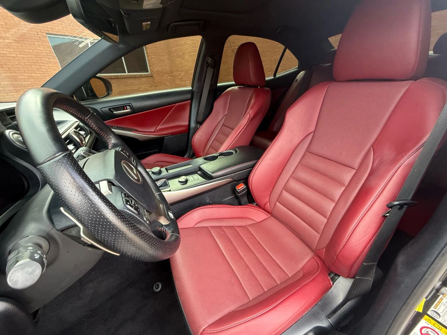 2018 Lexus Is - Image 2