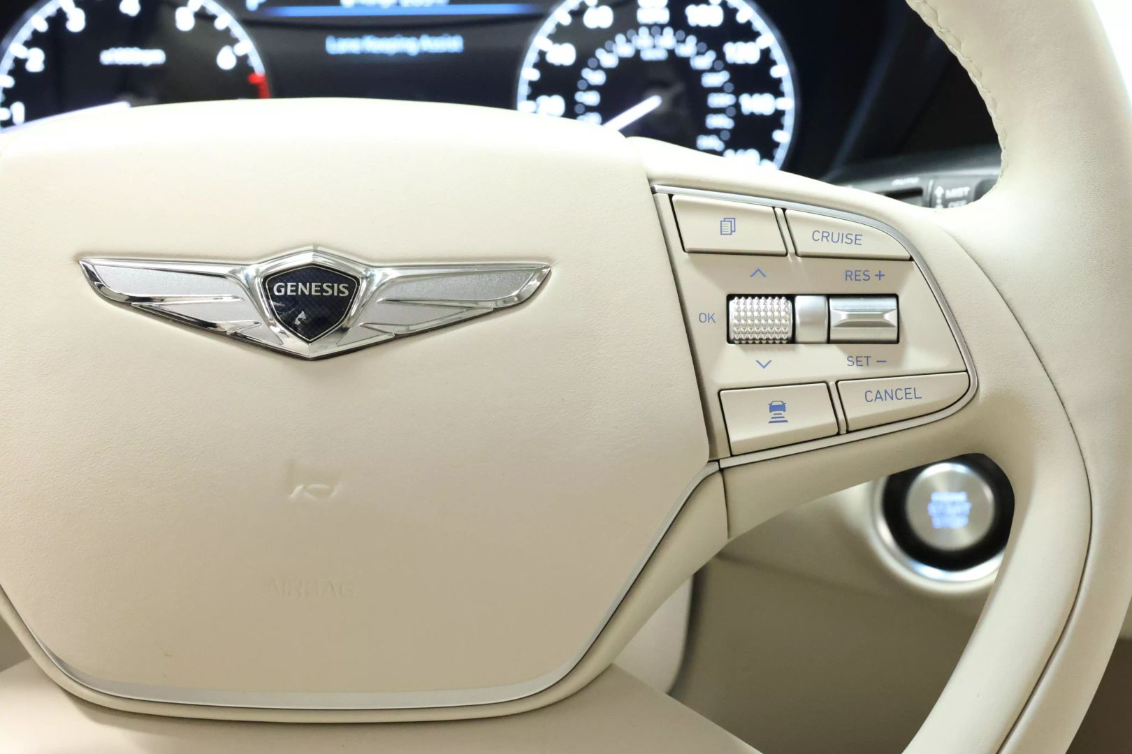 2020 Genesis G90 - Image 27