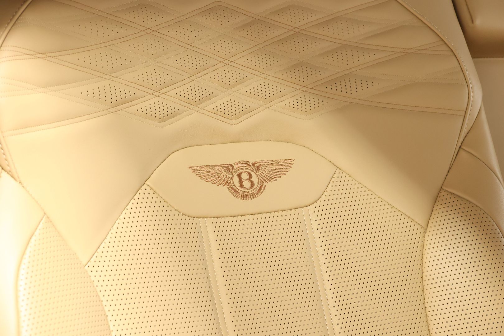 2023 Bentley Bentayga Ewb - Image 82