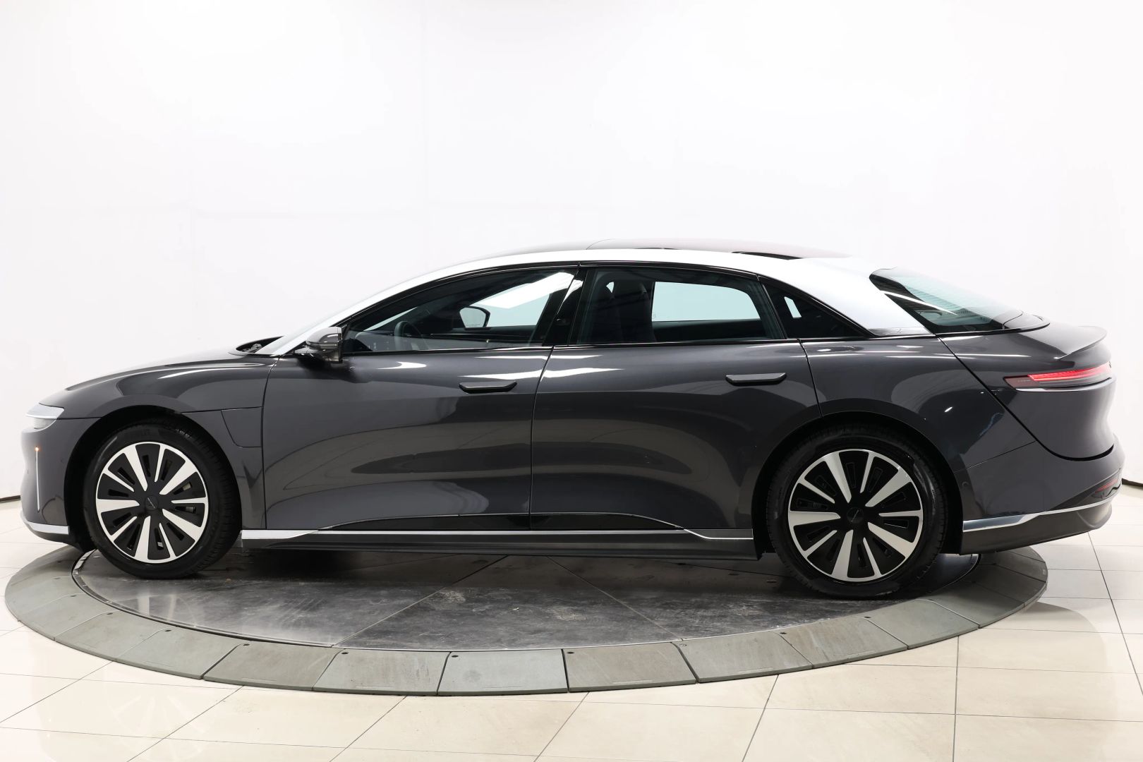 2023 Lucid Air - Image 5