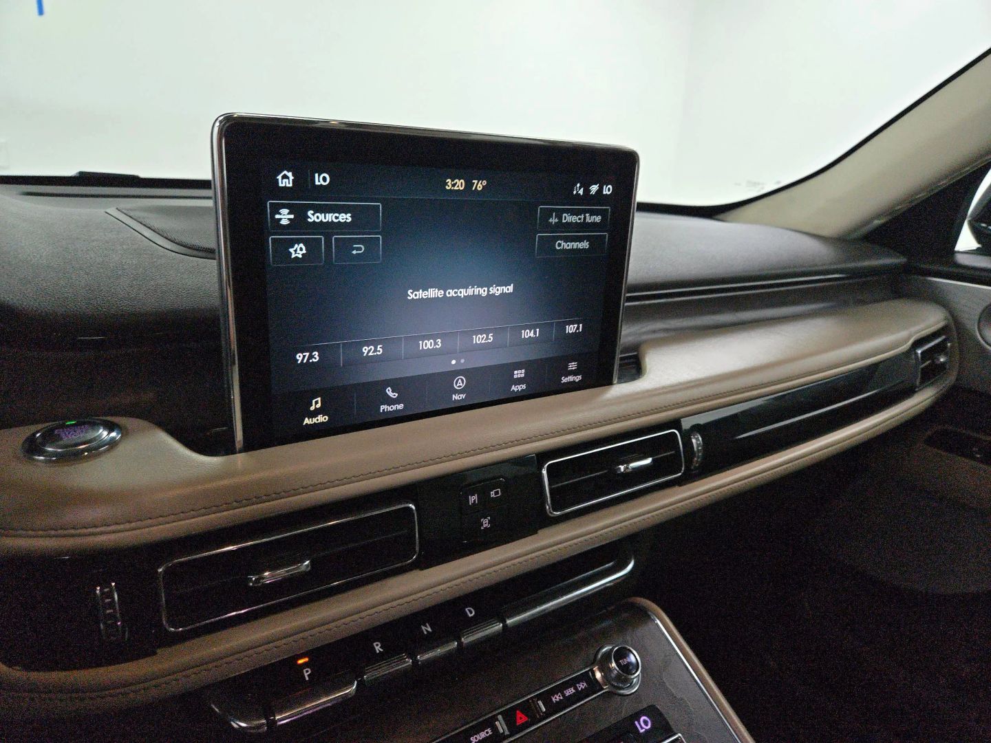 2020 Lincoln Aviator - Image 25