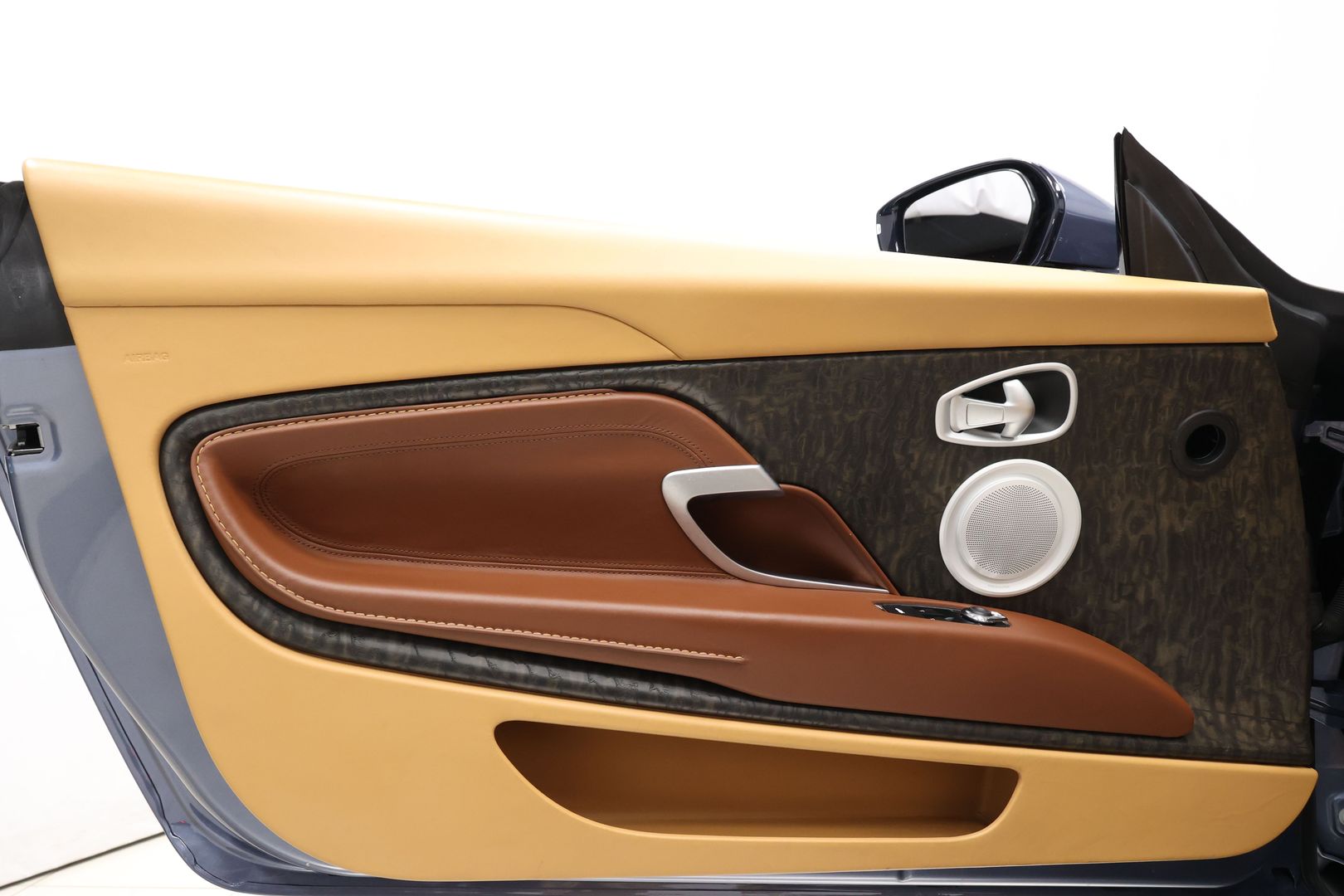 2019 Aston Martin Db11 - Image 9