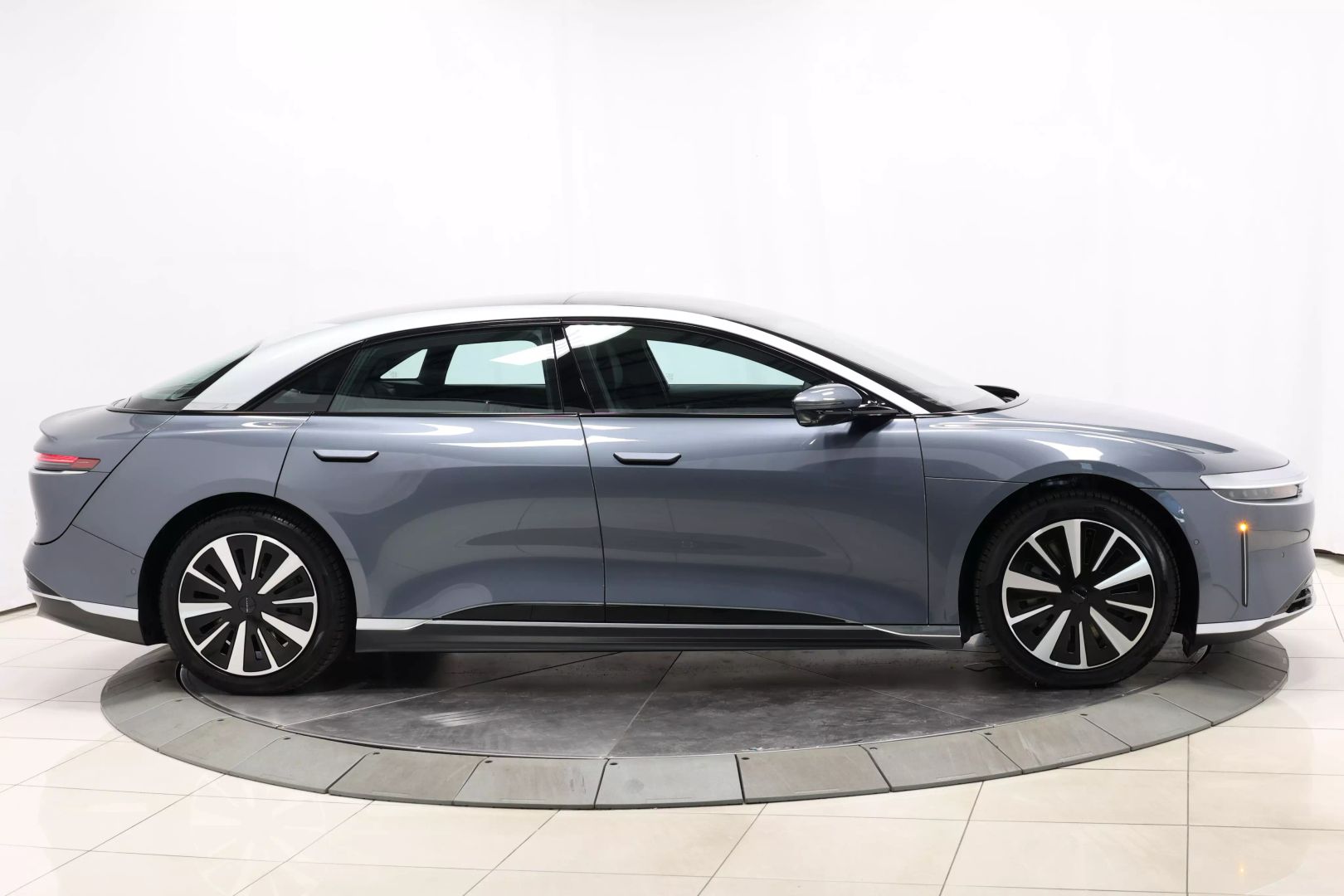 2025 Lucid Air - Image 66