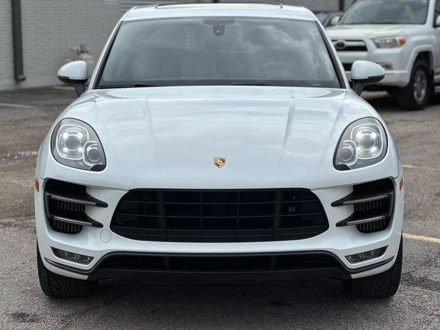2015 Porsche Macan - Image 10