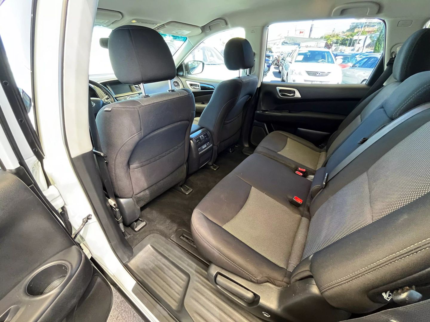 2017 Nissan Pathfinder  Vin: 5n1dr2mm9hc681748 Stock Id: 681748 - Image 15