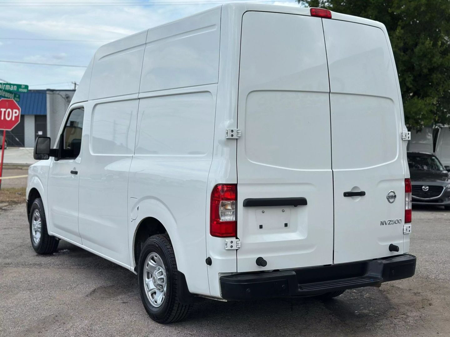 2018 Nissan Nv2500 Hd Cargo - Image 4