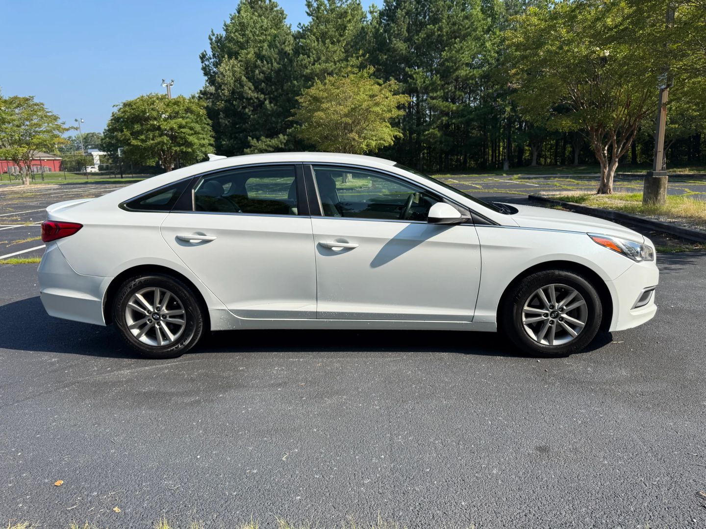 2017 Hyundai Sonata - Image 4
