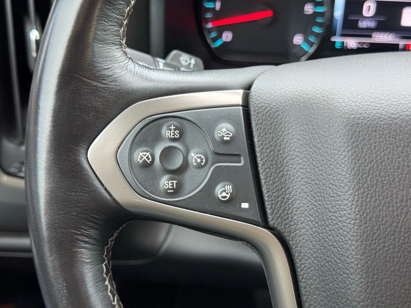 2017 Chevrolet Silverado 1500 Crew Cab - Image 22