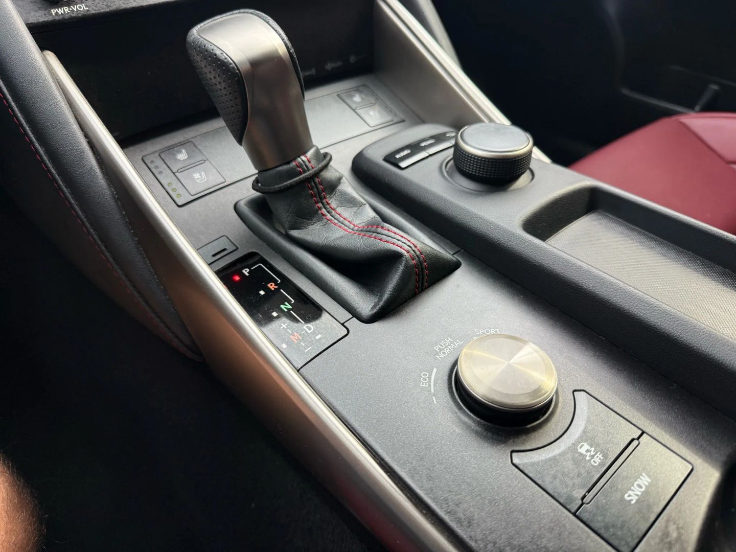 2018 Lexus Is - Image 30