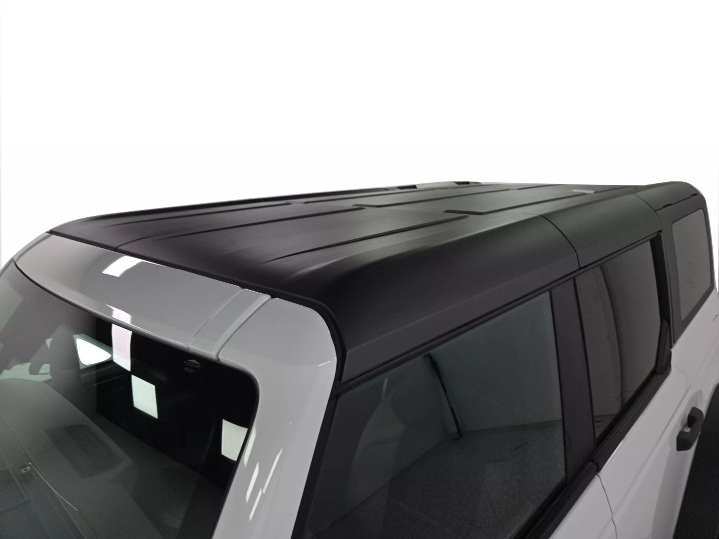 2023 Ford Bronco - Image 12