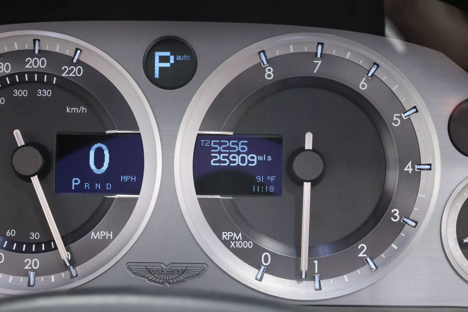 2015 Aston Martin Db9 - Image 28
