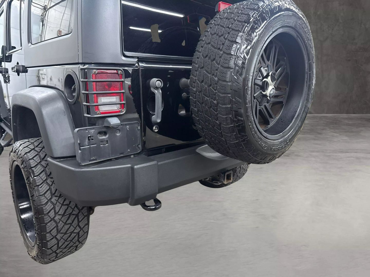 2014 Jeep Wrangler - Image 13