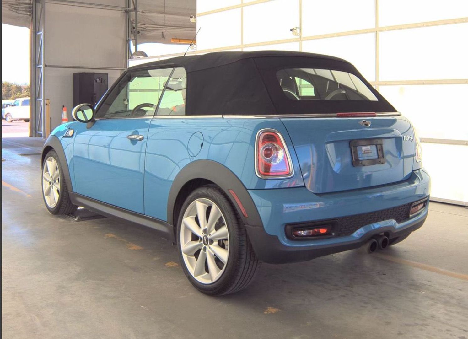 2014 Mini Convertible - Image 8