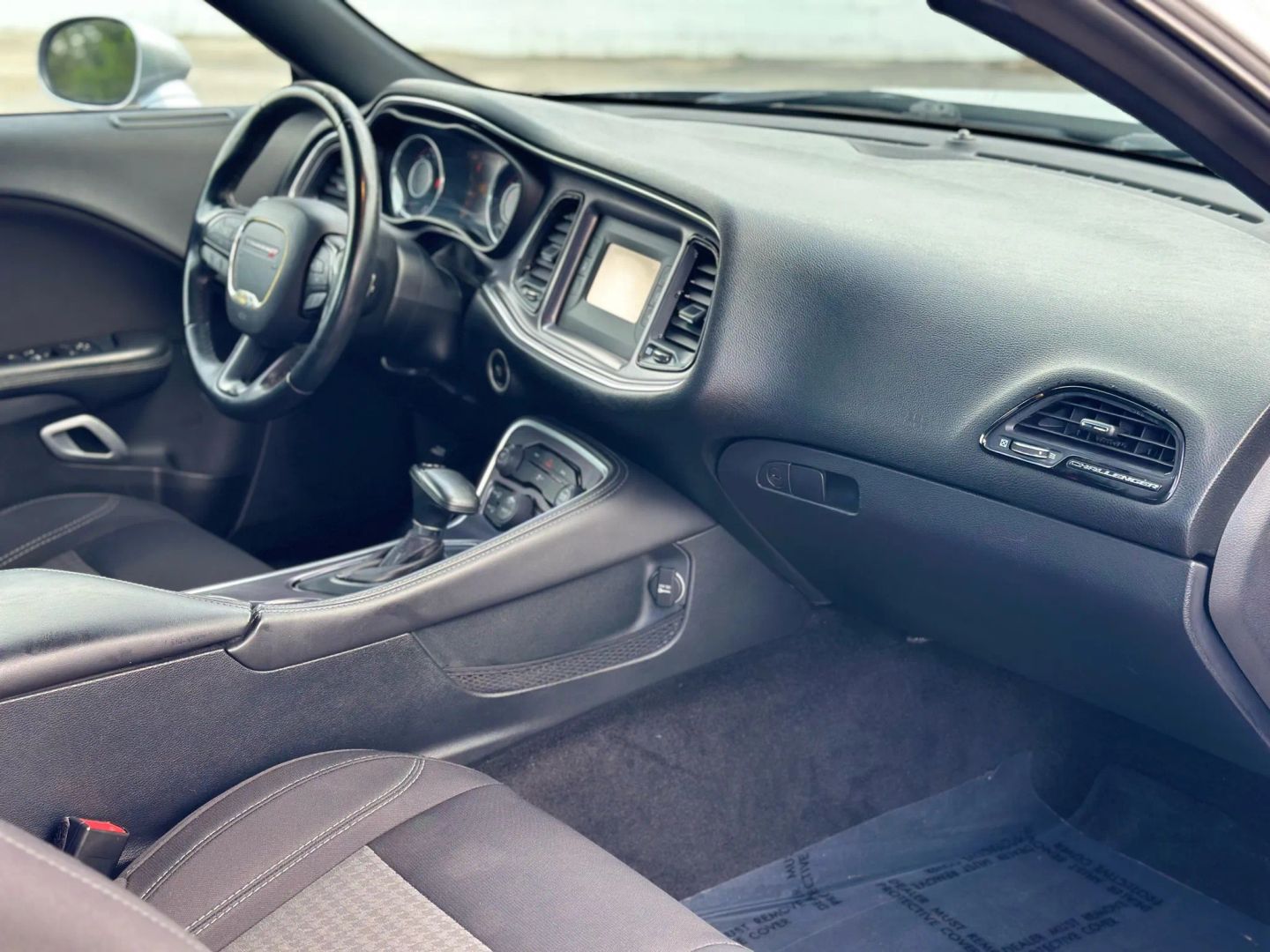 2015 DODGE CHALLENGER COUPE V6, 3.6 LITER SXT COUPE 2D