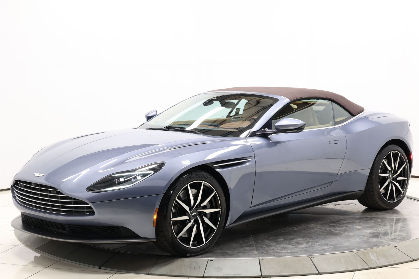 2019 Aston Martin Db11 - Image 93