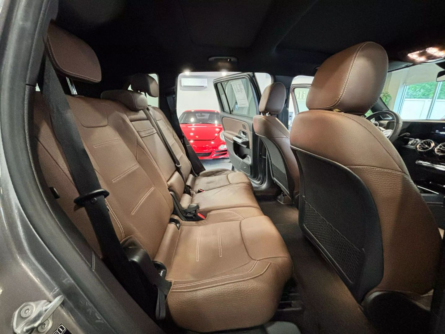 2020 Mercedes-benz Glb Glb 250 4matic Sport Utility 4d - Image 13