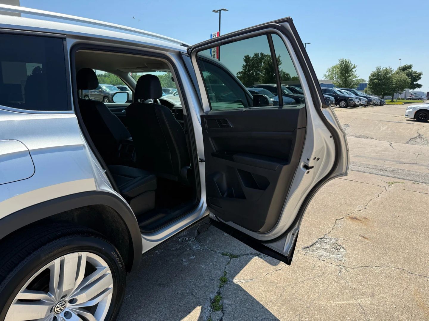 2019 Volkswagen Atlas - Image 23