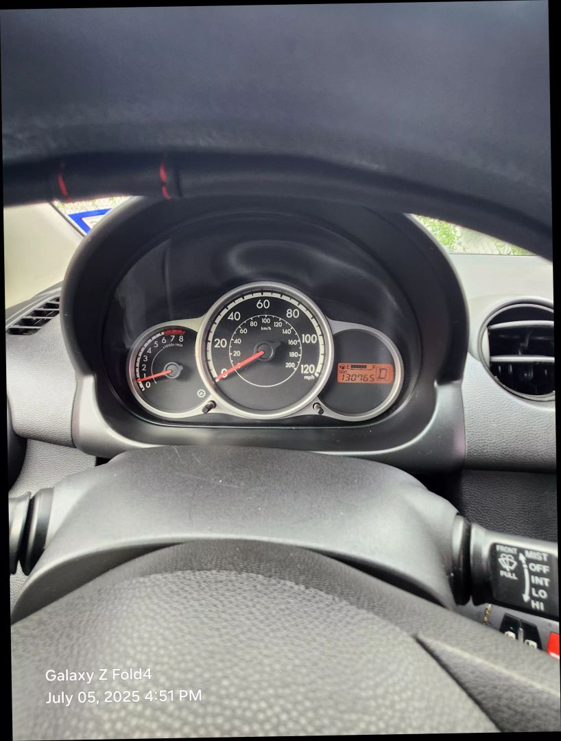 2013 Mazda Mazda2 - Image 11