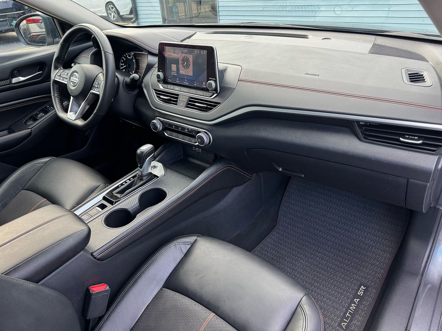 2022 Nissan Altima - Image 17