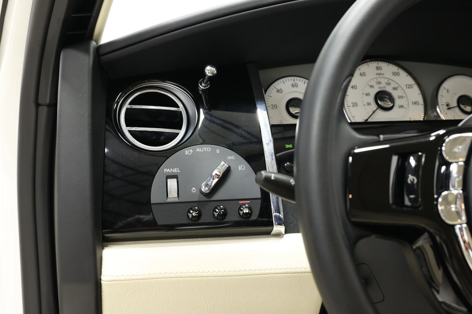 2016 Rolls-royce Ghost - Image 24