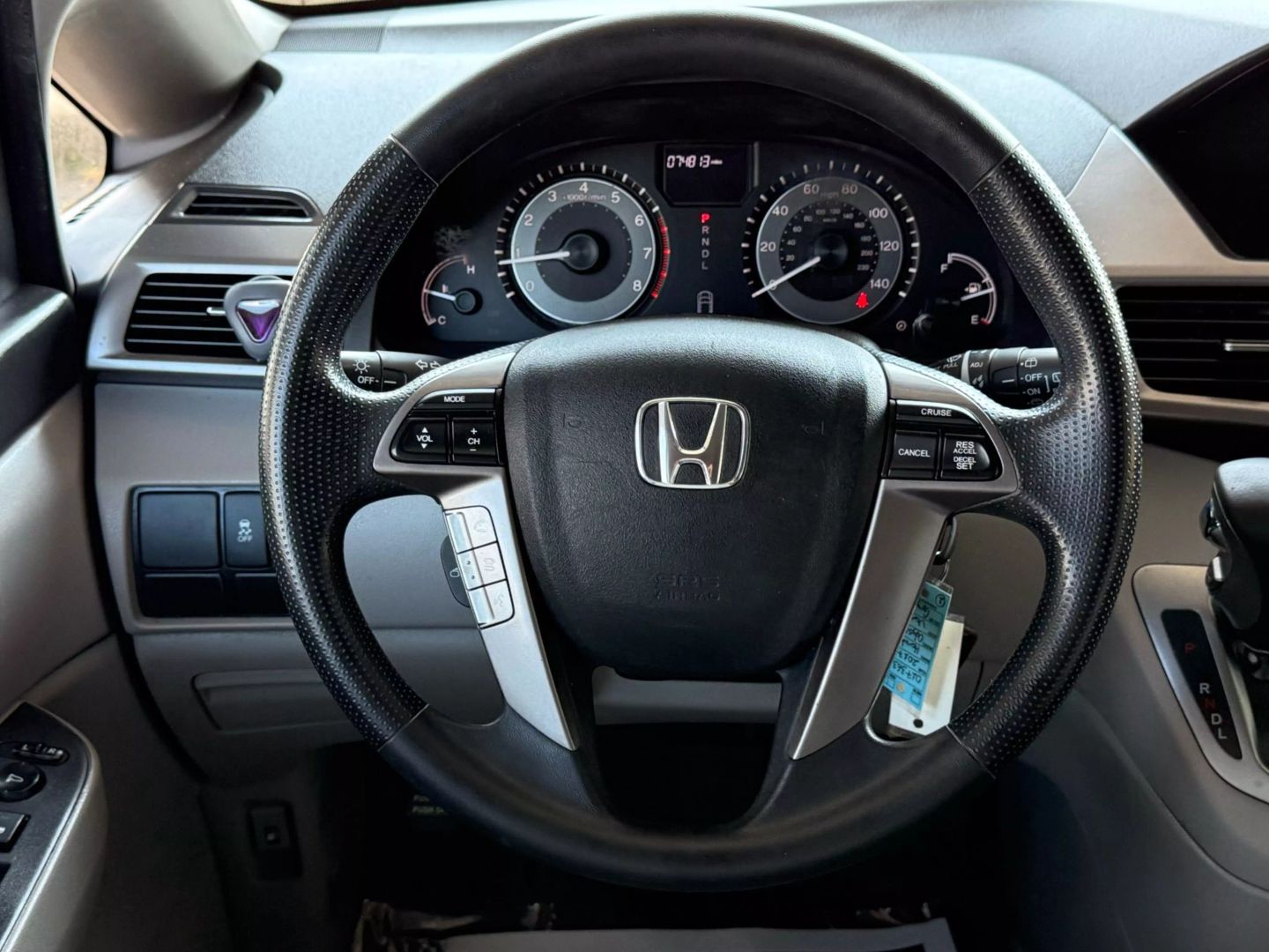 2017 Honda Odyssey - Image 29