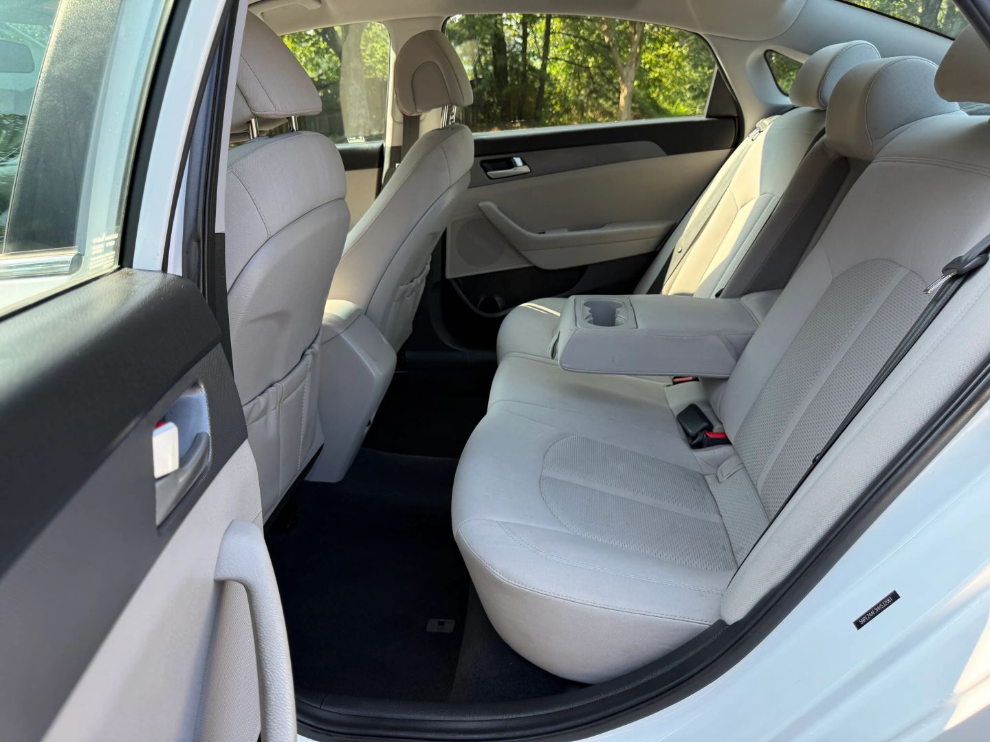 2017 Hyundai Sonata - Image 12