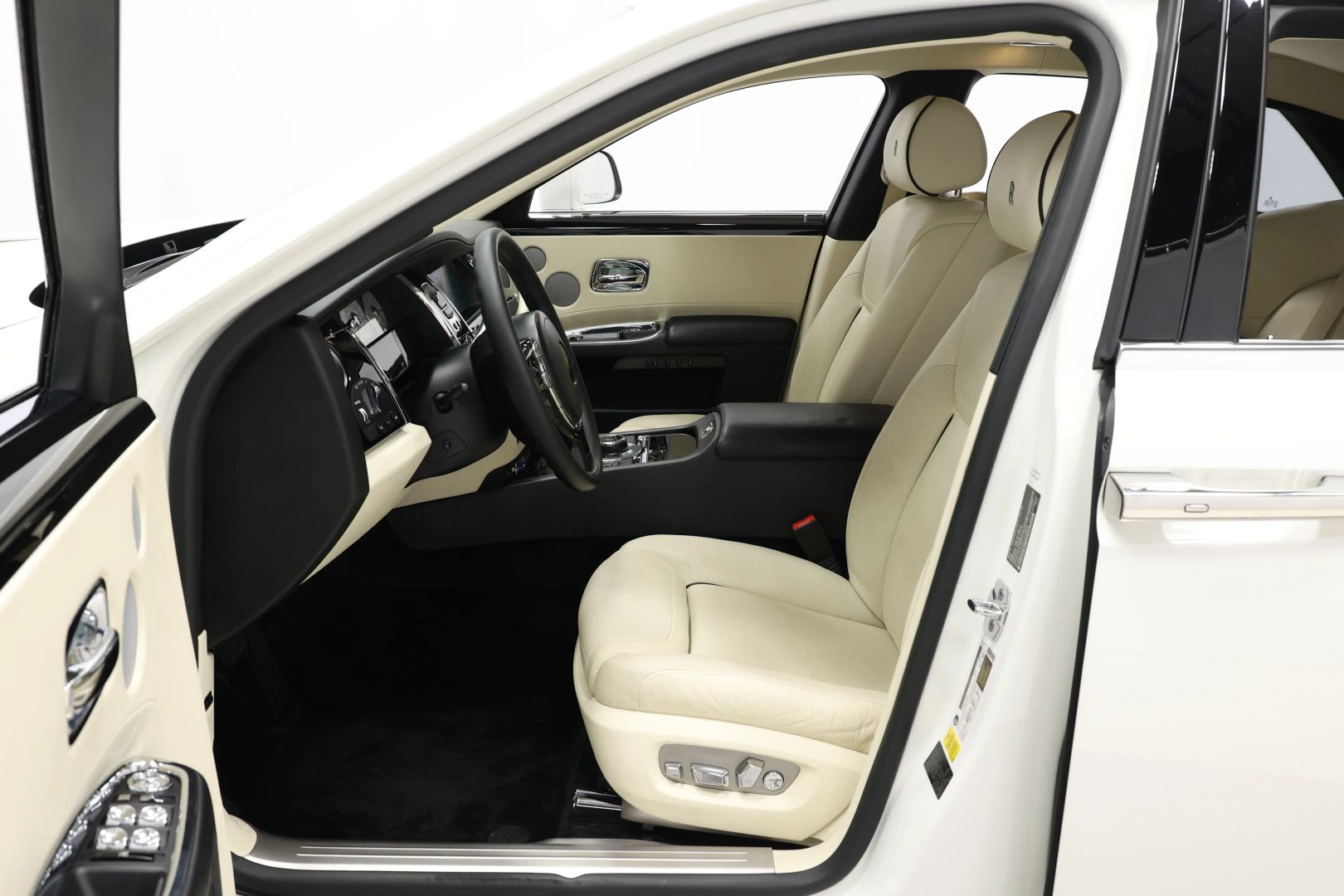 2016 Rolls-royce Ghost - Image 15