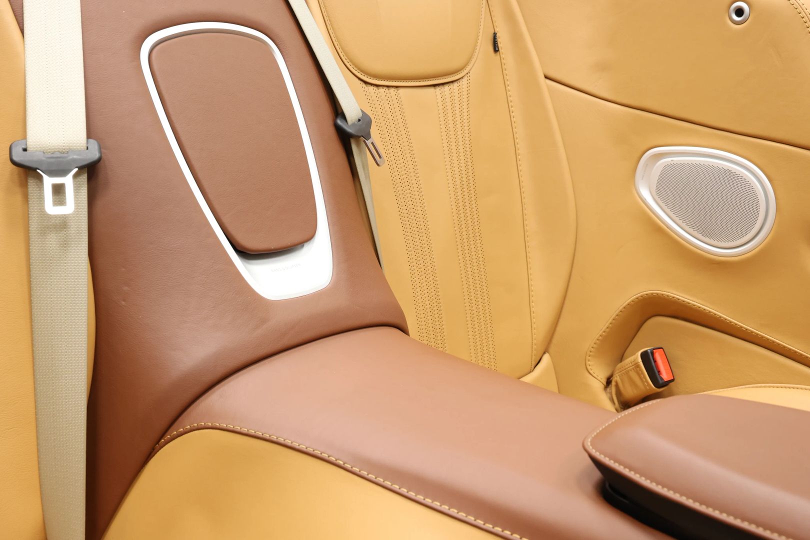 2019 Aston Martin Db11 - Image 67