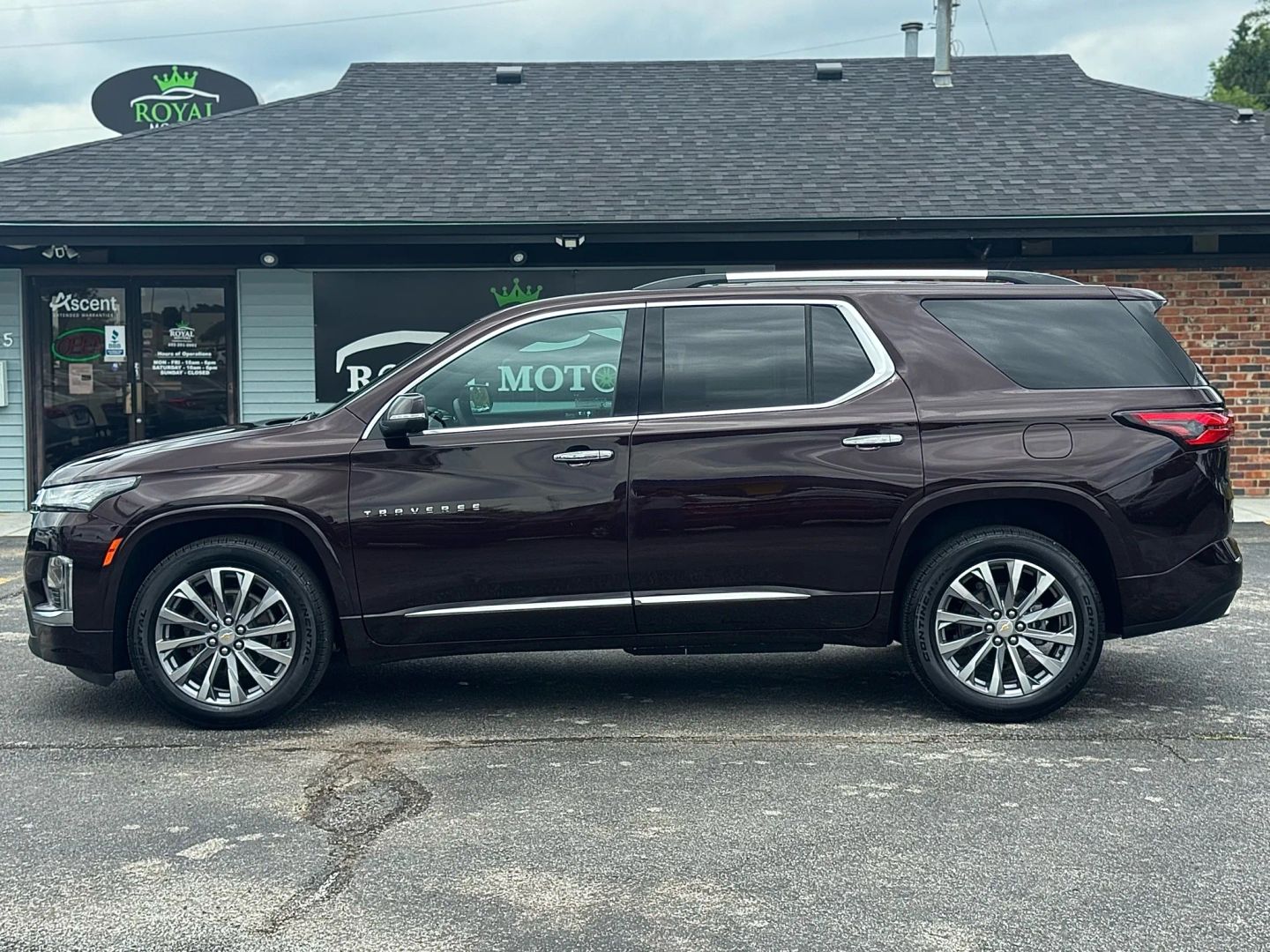 2023 Chevrolet Traverse - Image 8
