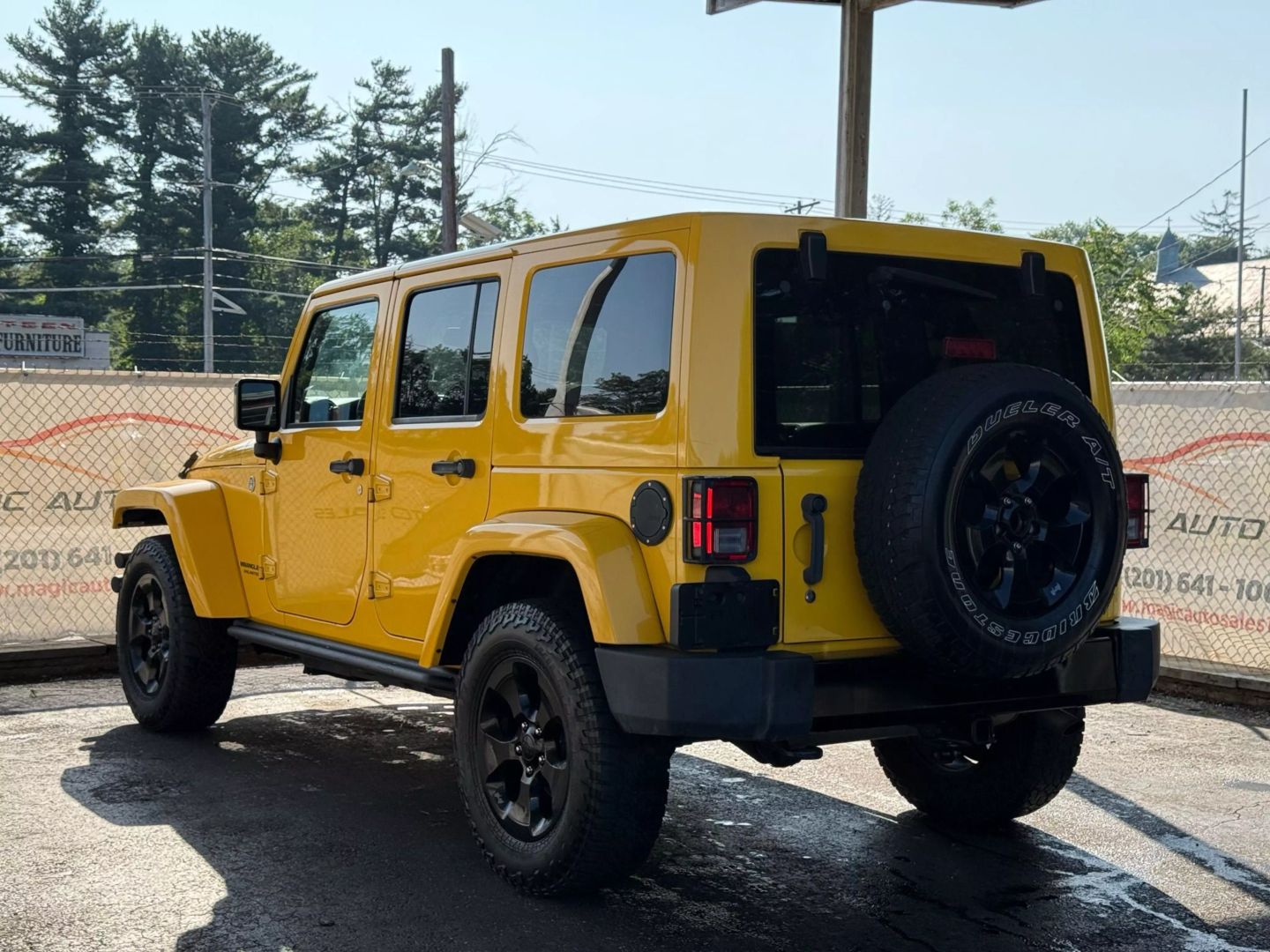 2015 Jeep Wrangler - Image 9