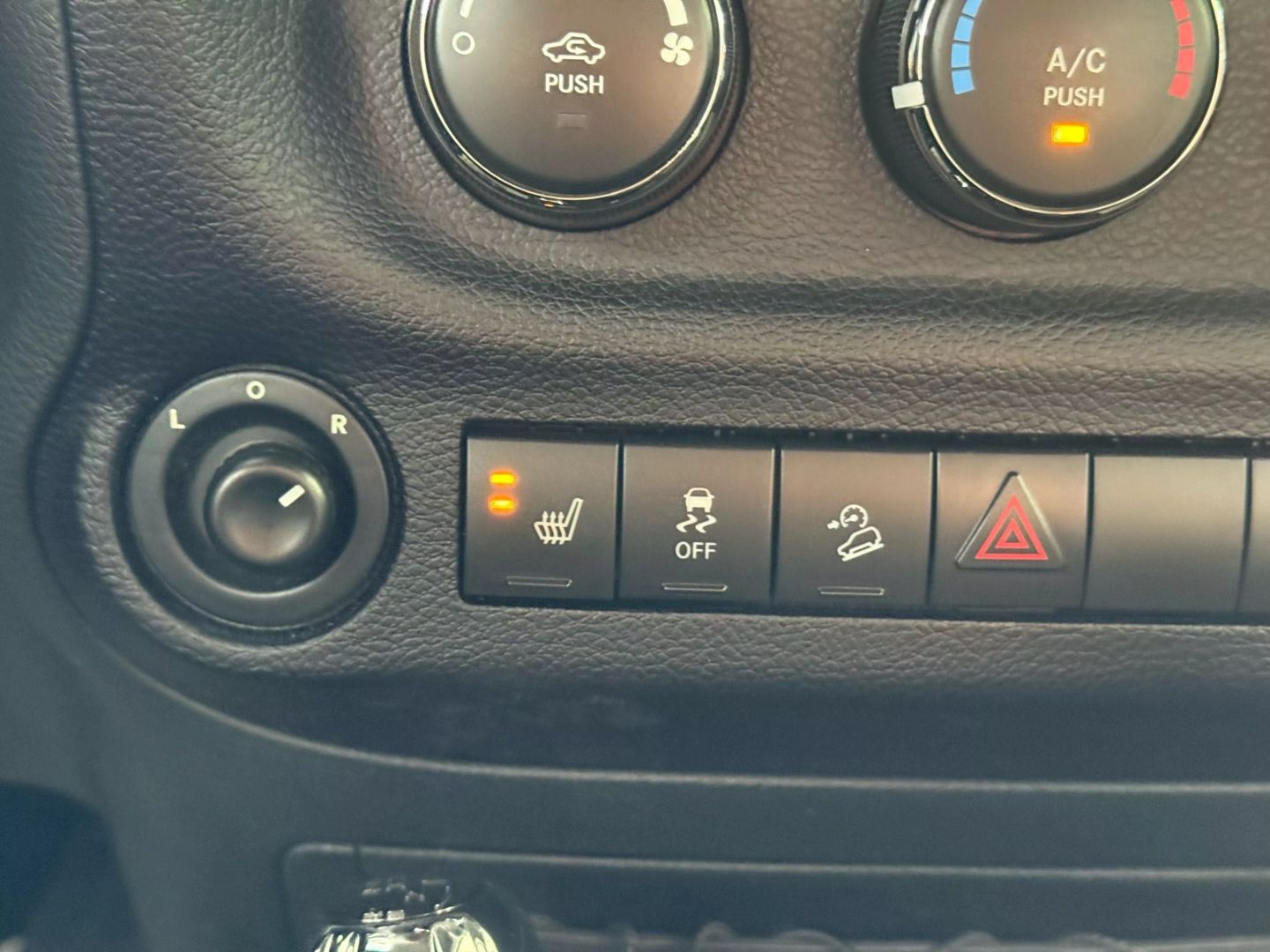 2017 Jeep Wrangler Unlimited - Image 31