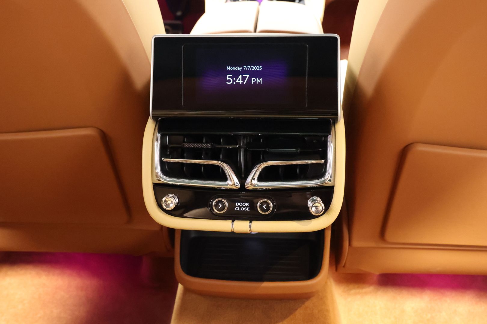 2023 Bentley Bentayga Ewb - Image 87