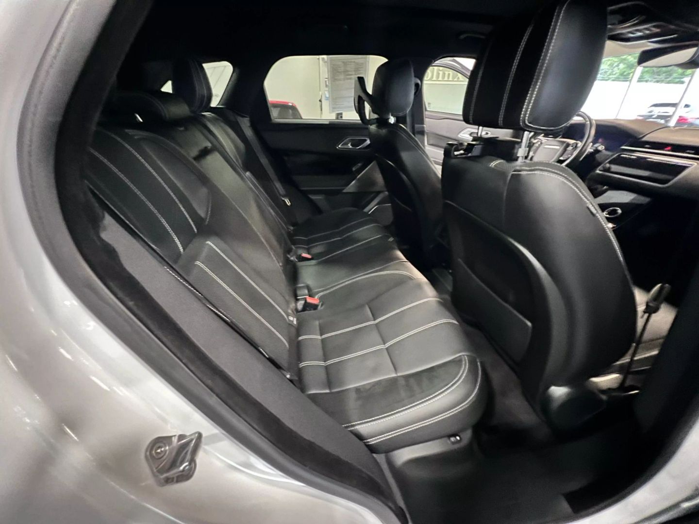 2019 Land Rover Range Rover Velar R-dynamic Se Sport Utility 4d - Image 27