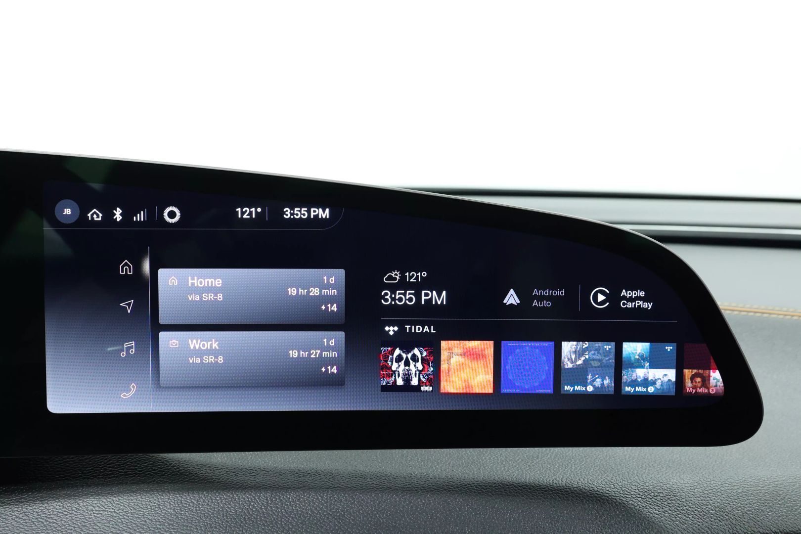 2025 Lucid Air - Image 28
