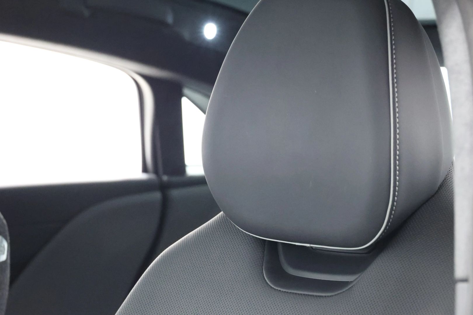 2023 Lucid Air - Image 16