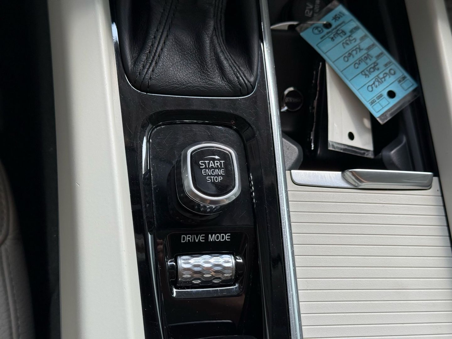 2018 Volvo Xc60 - Image 32