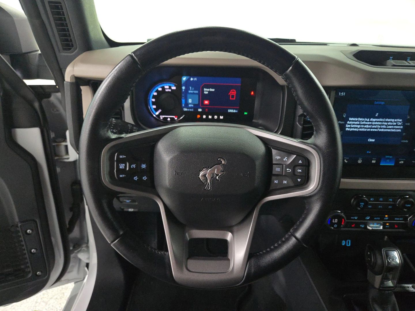 2023 Ford Bronco - Image 16