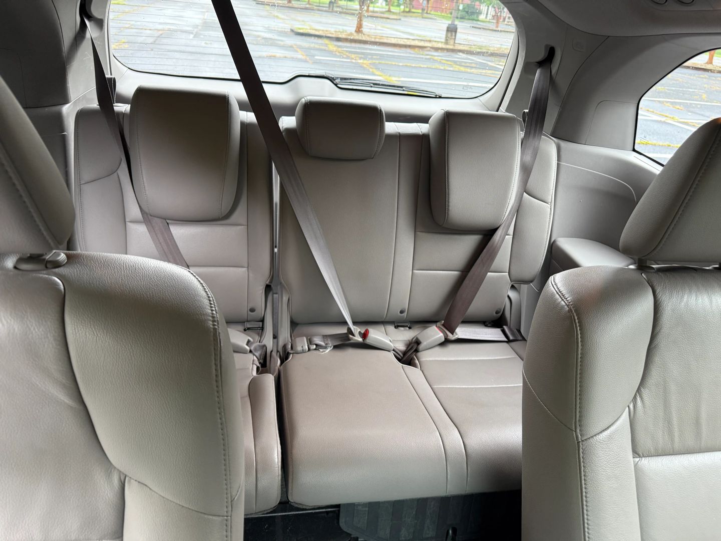 2011 Honda Odyssey - Image 13