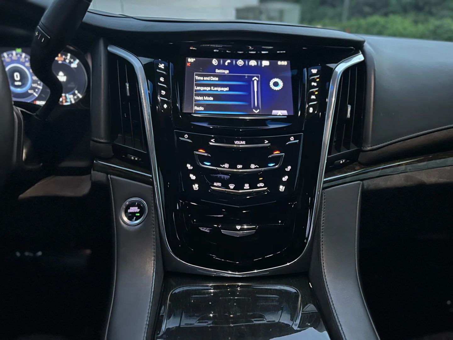2016 CADILLAC ESCALADE SUV V8, 6.2 LITER PLATINUM SPORT UTILITY 4D