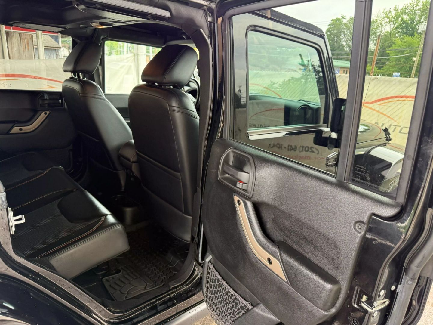 2017 Jeep Wrangler Unlimited - Image 22