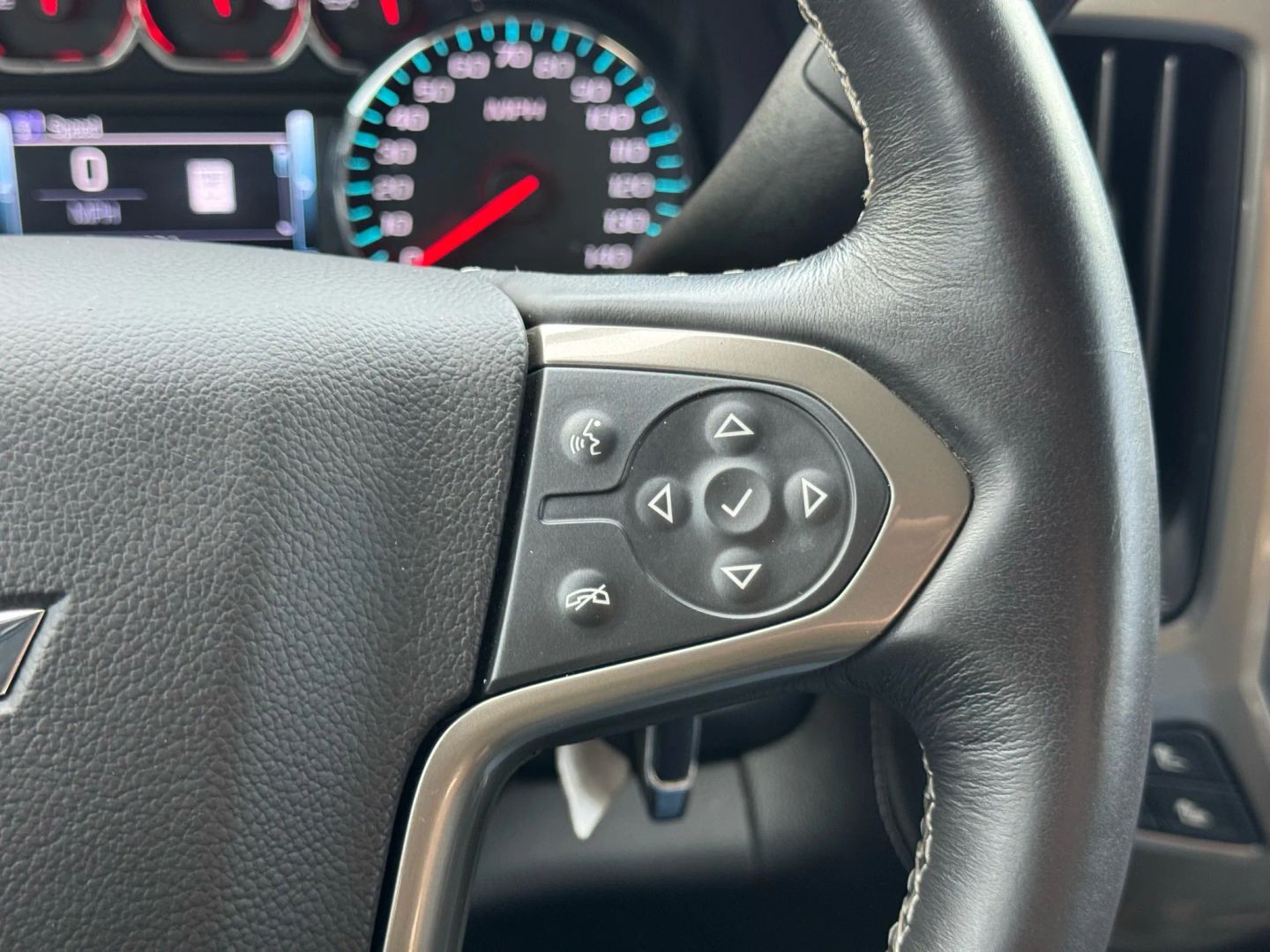 2017 Chevrolet Silverado 1500 Crew Cab - Image 23