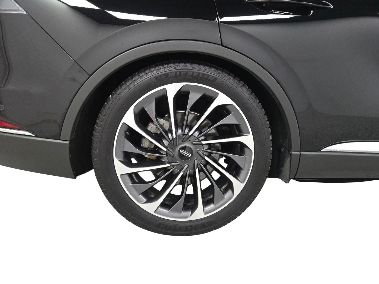 2020 Lincoln Aviator - Image 24