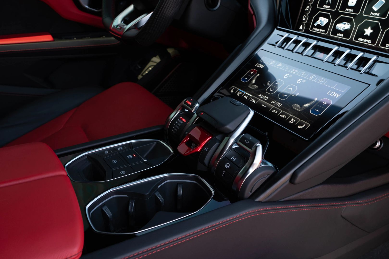 2022 Lamborghini Urus - Image 56