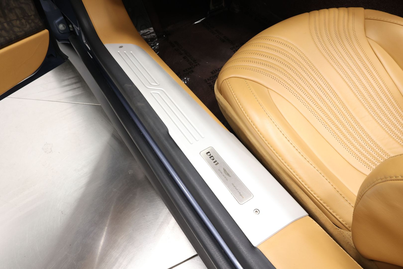 2019 Aston Martin Db11 - Image 14
