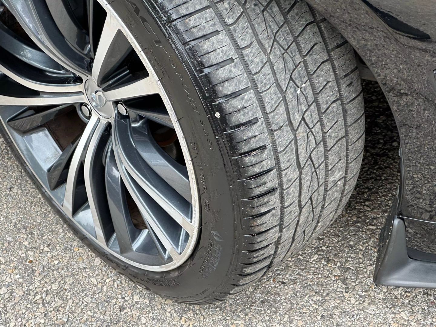 2019 Infiniti Q60 - Image 24