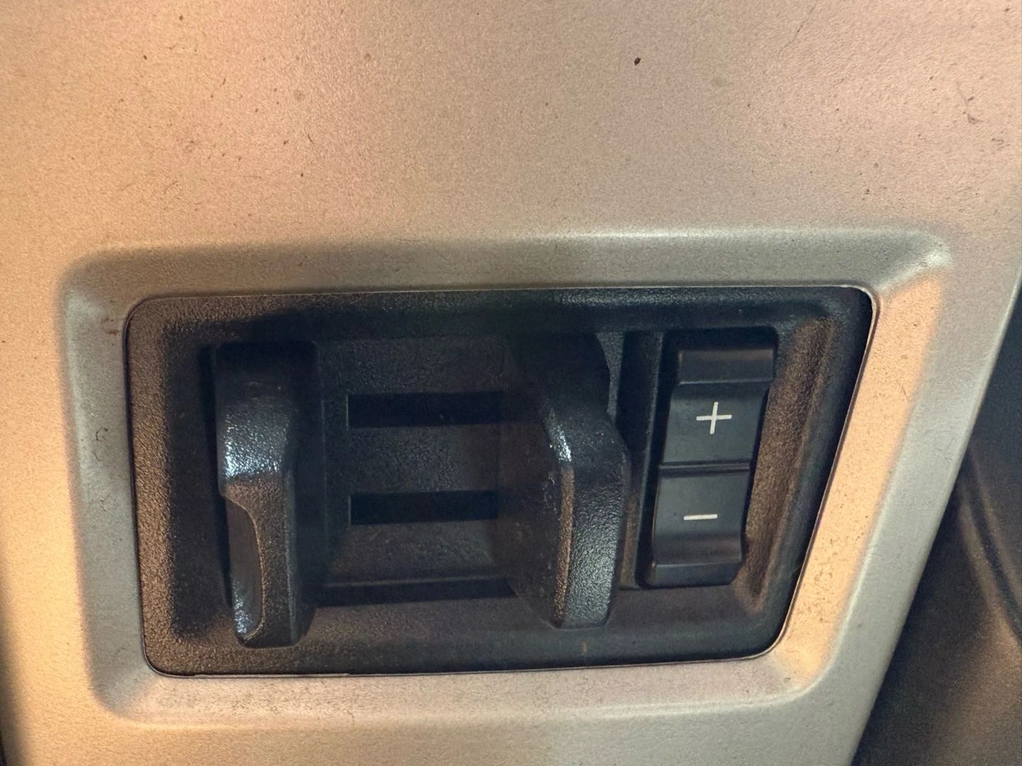 2020 Ford F250 Super Duty Crew Cab - Image 31