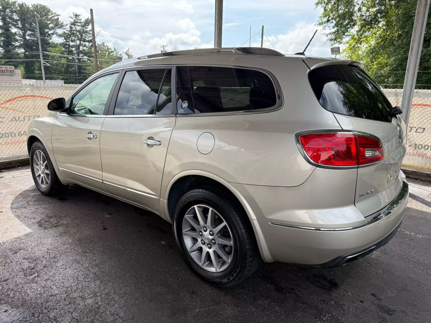 2015 Buick Enclave - Image 13