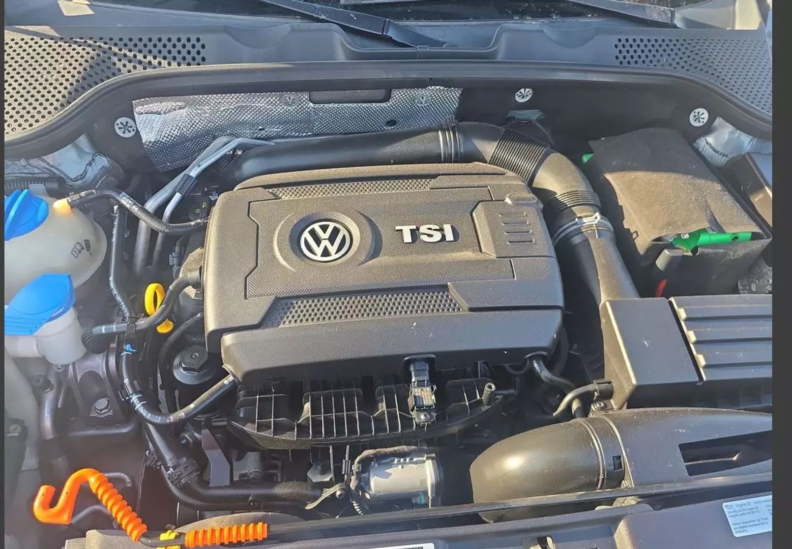 2014 Volkswagen Beetle - Image 14