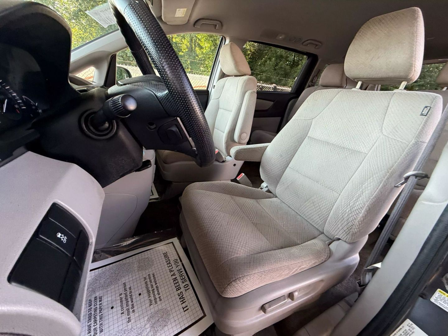 2017 Honda Odyssey - Image 16