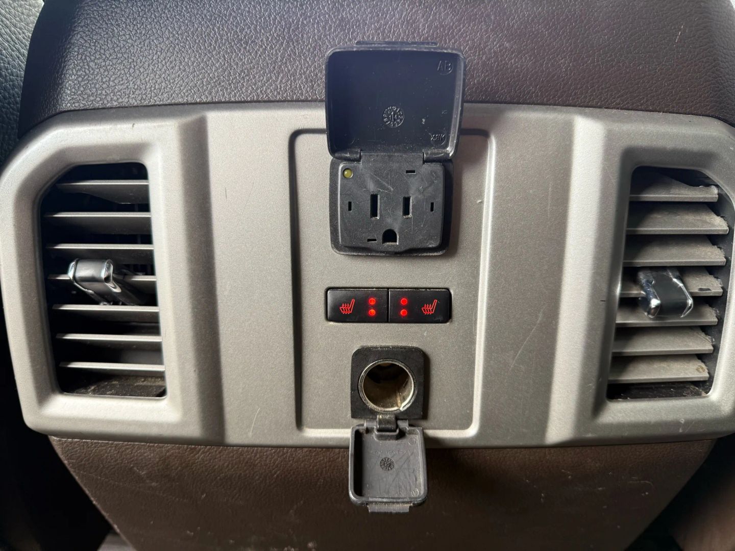 2015 Ford F150 Supercrew Cab - Image 17